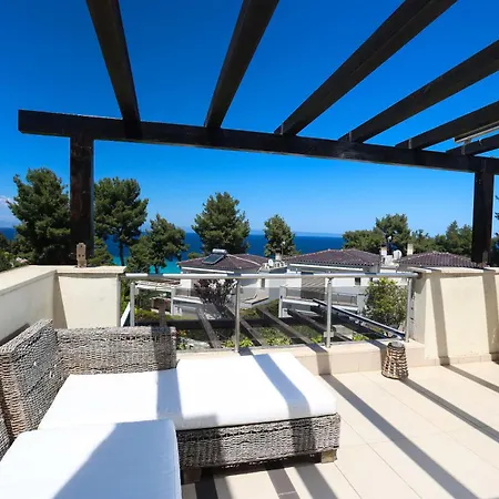 Villa Celeste - Panoramic Sea Views, Gated Complex Kriopigi