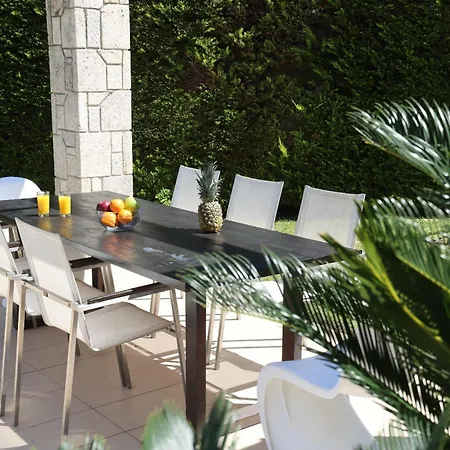 Celeste - Panoramic Sea Views, Gated Complex
