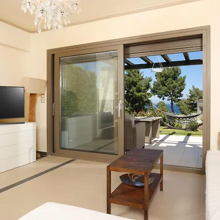 Celeste - Panoramic Sea Views, Gated Complex Kriopigi