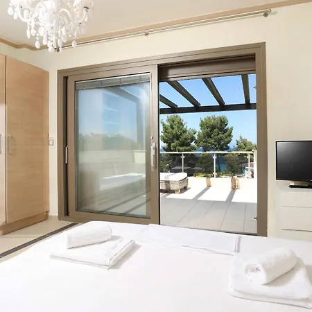 Celeste - Panoramic Sea Views, Gated Complex Villa